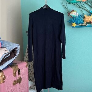 Chic Navy Long-Sleeve Dress